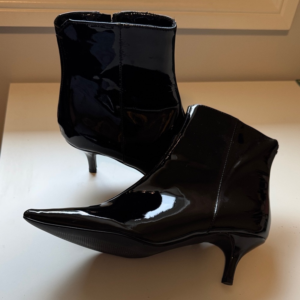 SFW- Black Ankle Boots size 8